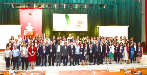 Các đại biểu Hội thảo khoa học Quản lý chất lượng và an toàn thực phẩm 2019